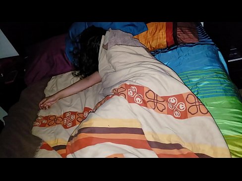 ❤️ Fillastro reprendendo á súa nova madrasta mentres ela dorme. Vídeo de puta  en % gl.pornpictureshq.ru % ️❤